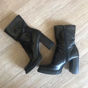 BUFFY THE VAMPIRE SLAYER COSTUME / BOOTS / Y2K 90s